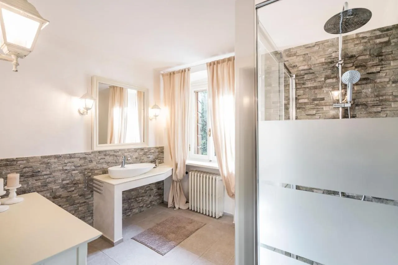 Villa Matilde Desenzano del Garda Italien
